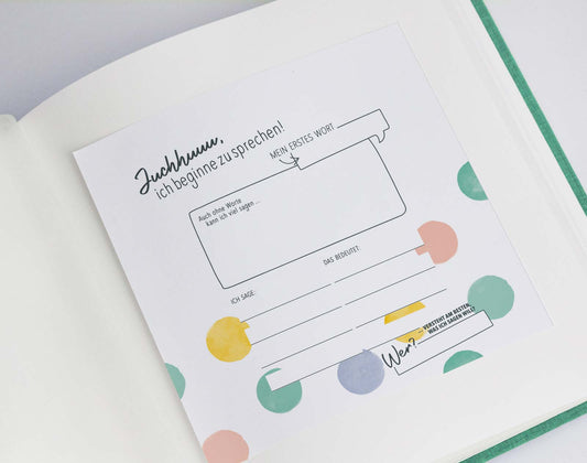 Download Fotoalbumseite zu den ersten Worten eines Kindes "Juchhuu, ich beginne zu sprechen!"